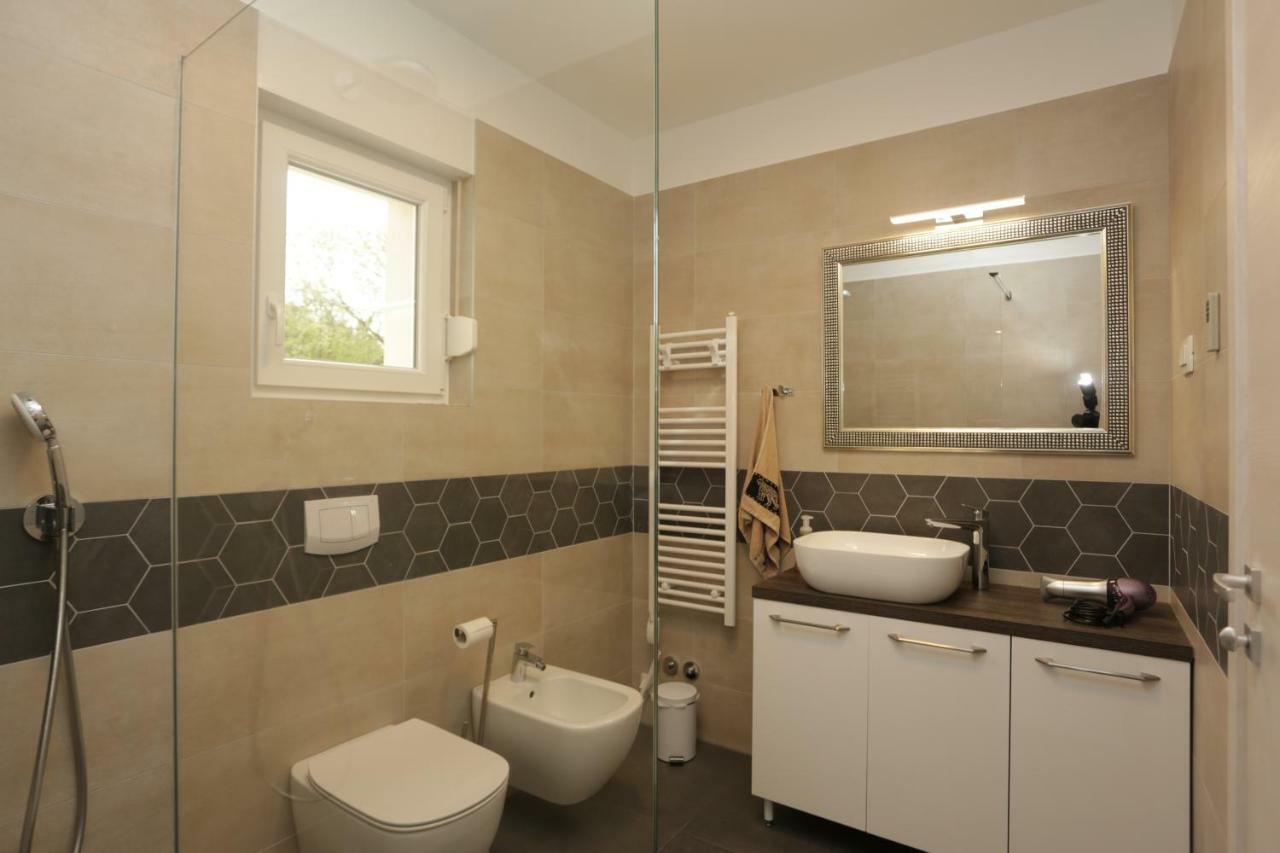 Luxury Villa Lidija Brzac Exterior photo