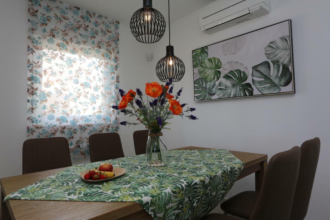 Luxury Villa Lidija Brzac Exterior photo