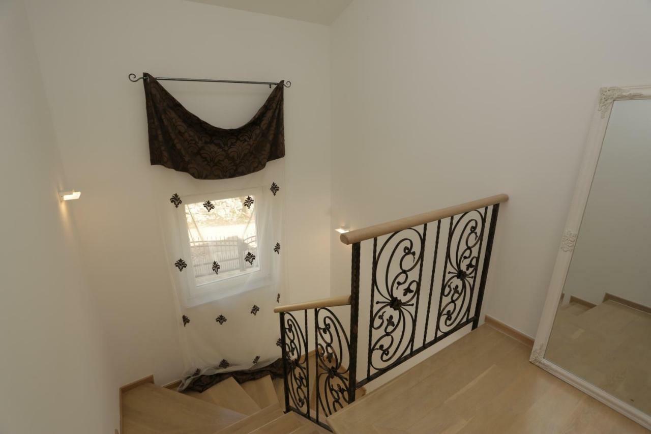 Luxury Villa Lidija Brzac Exterior photo